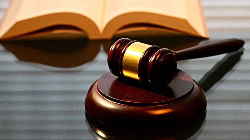 发明专利年费缴纳标准表通常包括以下内容：